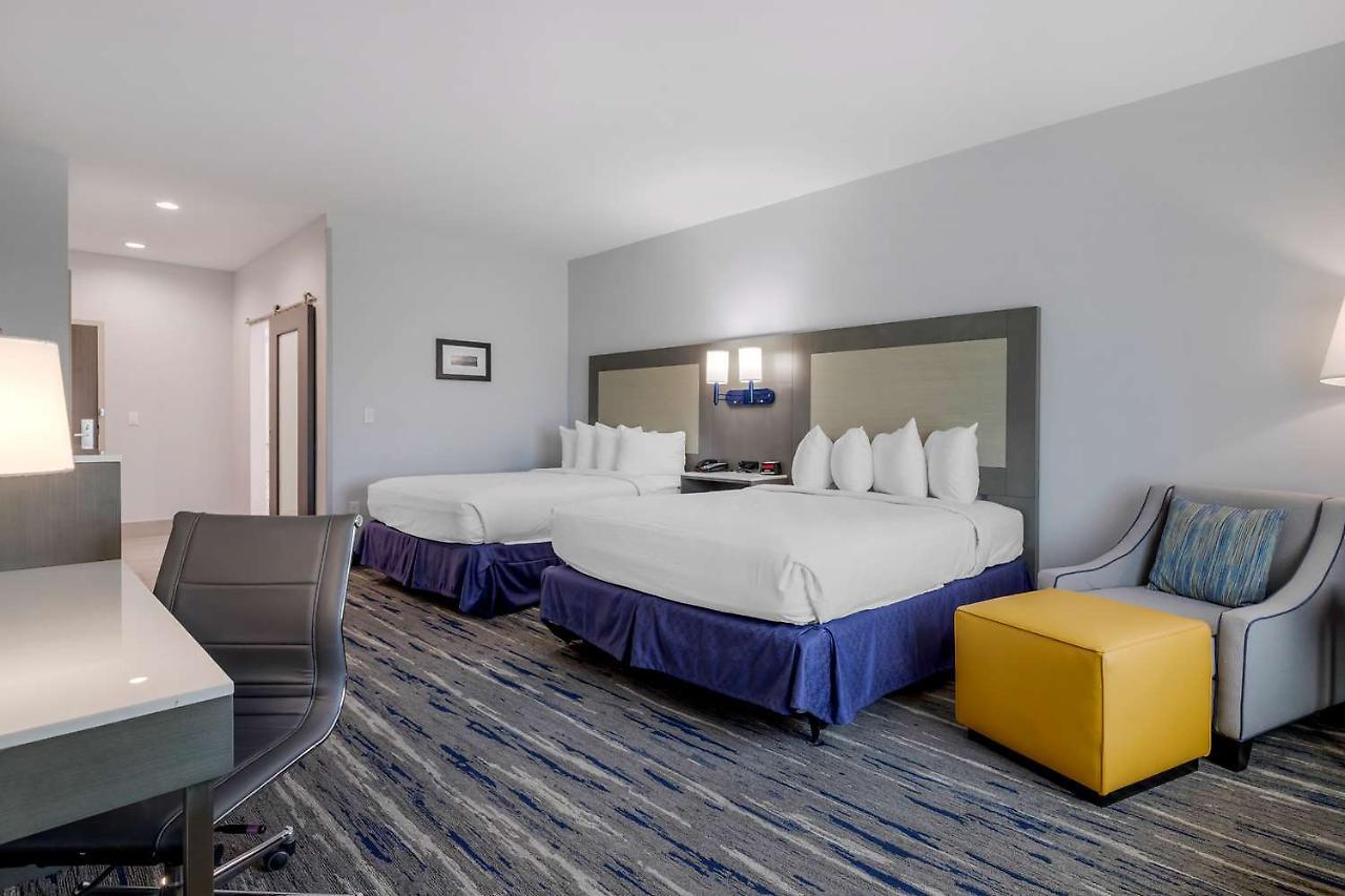 Best Western Plus Choctaw Inn & Suites מראה חיצוני תמונה